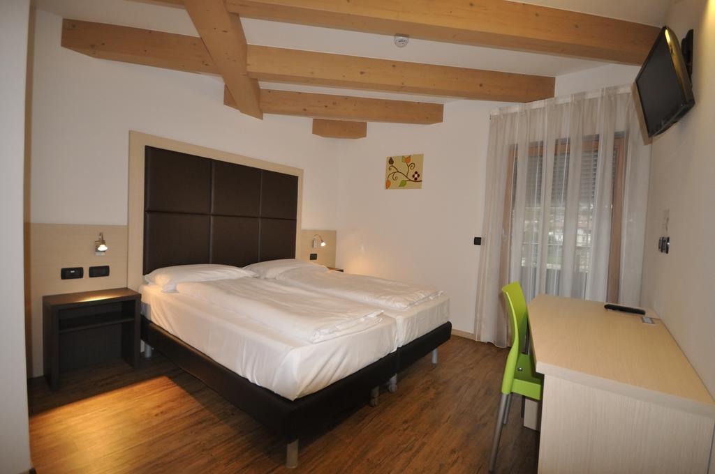 Villa Cameras Room And Breakfast Mori Exterior photo